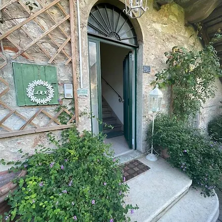 別荘 La Maison De Nada ピエトラサンタ